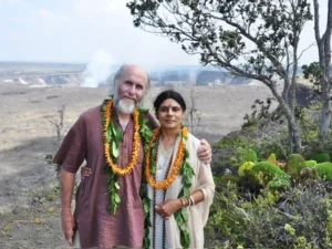 Dr David Frawley and Yogini Shambhavi on a Yoga Retreat in Hawaii